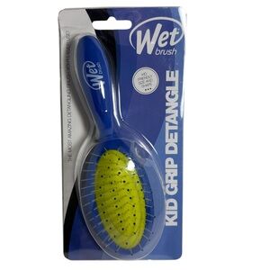 Wet Brush Kid Grip Detangle Hairbrush Blue and Green Kid Friendly Size and Shape